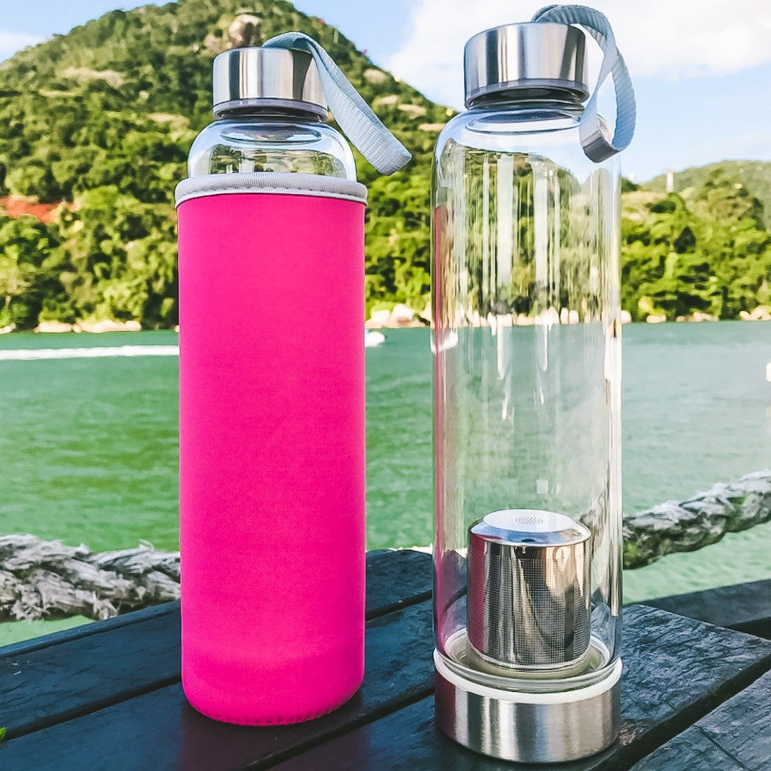 Garrafa de Vidro Com Infusor de Inox para Chá + Luva Neoprene - 550ml